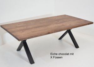 Tisch Eiche chocolat mit X Füssen nach Mass